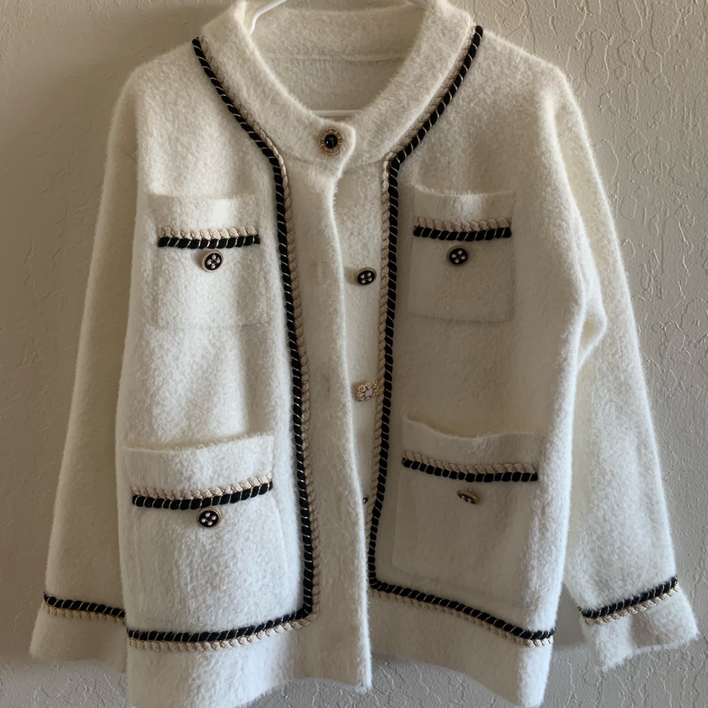 Elegant white jacket size S/M